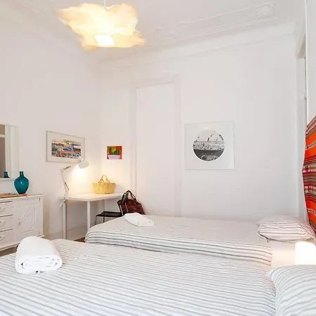 Principe Real Orange Tree W/ View 3 Bedrooms Flat! Διαμέρισμα *